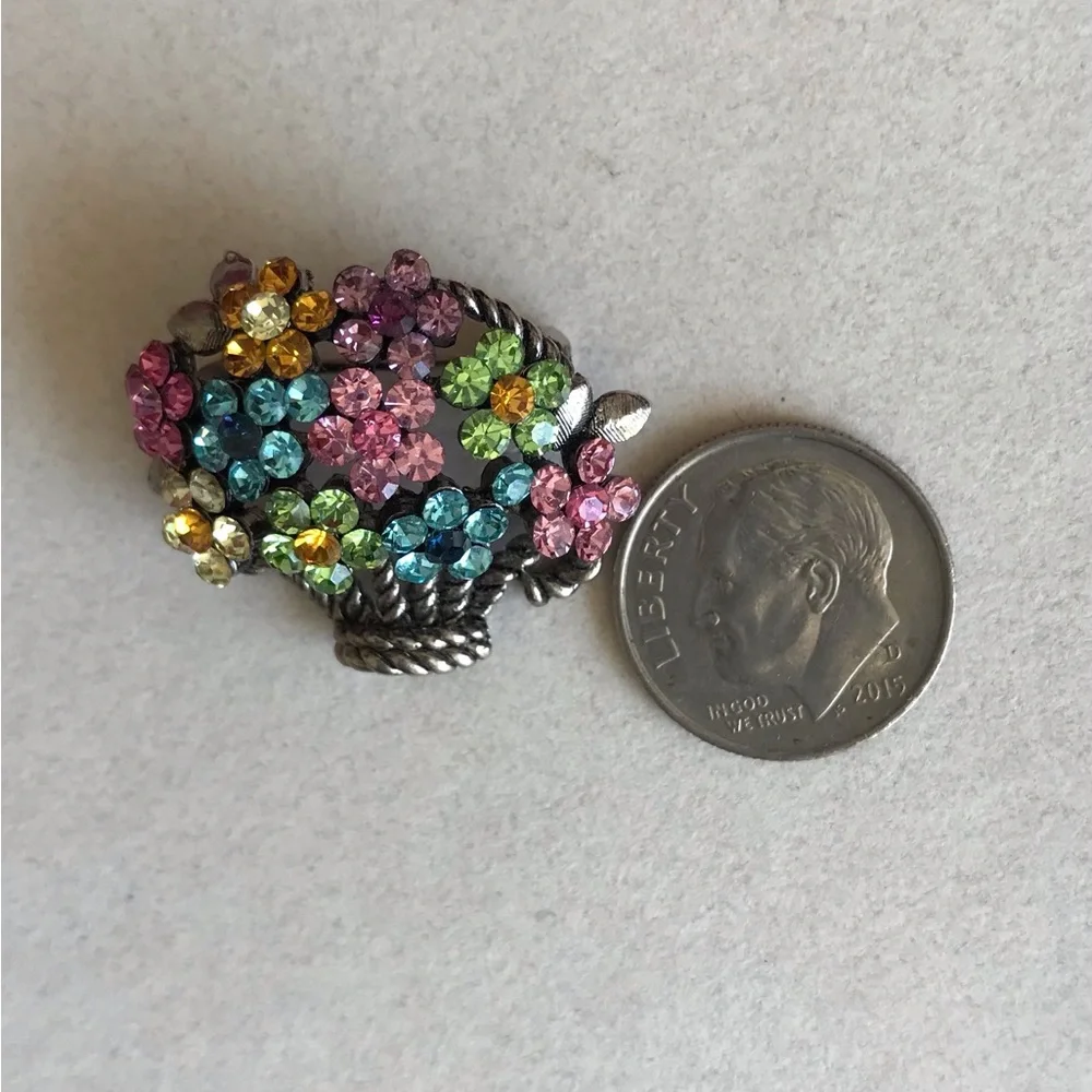 Flower Basket Pin - Picture 3 of 3